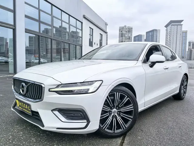 2021 Volvo S60 T4 Luxury