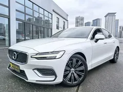 2021 Volvo S60 T4 Luxury, белый — фото 2