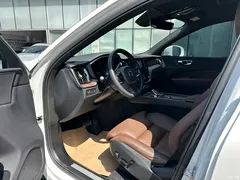 2022 Volvo XC60 Plug-in Hybrid T8 PHEV Long Range 4WD Zhiyuan Luxury, белый — фото 7