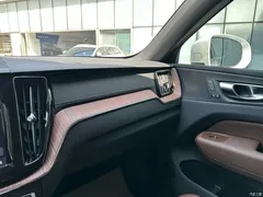 2022 Volvo XC60 Plug-in Hybrid T8 PHEV Long Range 4WD Zhiyuan Luxury, белый — фото 12