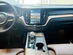 2022 Volvo XC60 B5 4WD Zhiyuan Luxury — фото 10