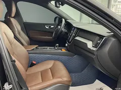 2023 Volvo XC60 B5 4WD Zhiyi Luxury, чёрный — фото 25