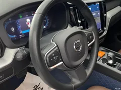 2023 Volvo XC60 B5 4WD Zhiyi Luxury, чёрный — фото 28