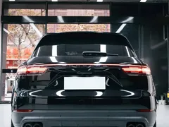 2023 Porsche Cayenne E-Hybrid 2.0T PHEV Platinum, чёрный — фото 4