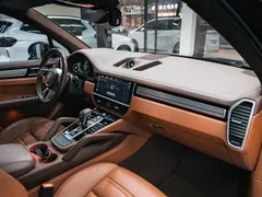 2023 Porsche Cayenne E-Hybrid 2.0T PHEV Platinum, чёрный — фото 18