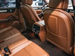 2023 Porsche Cayenne E-Hybrid 2.0T PHEV Platinum, чёрный — фото 20