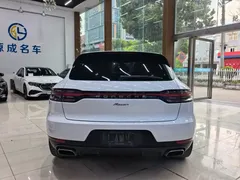 2021 Porsche Macan 2.0T — фото 13