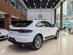 2021 Porsche Macan 2.0T — фото 15