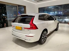 2023 Volvo XC60 B5 4WD Zhiyuan Luxury, белый — фото 5