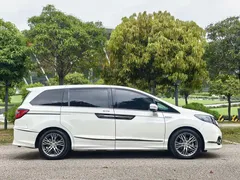 2019 Honda Elysion 2.0L Hybrid Luxury, белый — фото 4