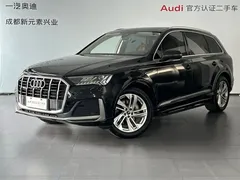 2023 Audi Q7 45 TFSI quattro S line, чёрный — фото 1