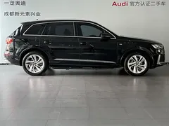2023 Audi Q7 45 TFSI quattro S line, чёрный — фото 3