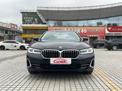 2022 BMW 5 Series 525Li Luxury Package, чёрный — фото 3