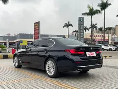 2022 BMW 5 Series 525Li Luxury Package, чёрный — фото 7