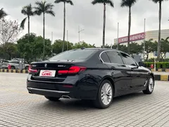 2022 BMW 5 Series 525Li Luxury Package, чёрный — фото 9