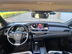 2020 Lexus ES 300h Premium — фото 6
