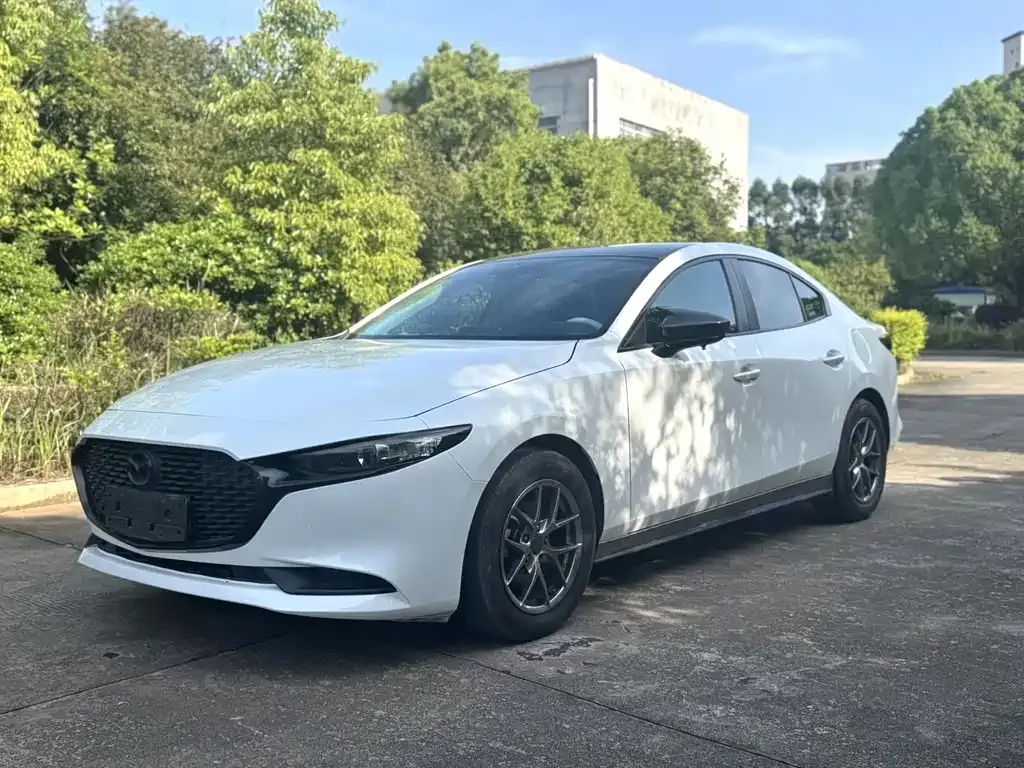 2023 Mazda 3 2.0L AT