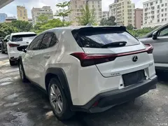 2020 Lexus UX 200 Special — фото 8