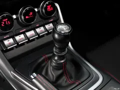 2022 Subaru BRZ 2.4L MT, белый — фото 13
