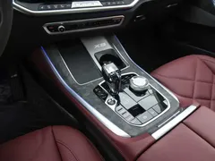 2022 BMW X5 30Li Premium M Sport Package — фото 13
