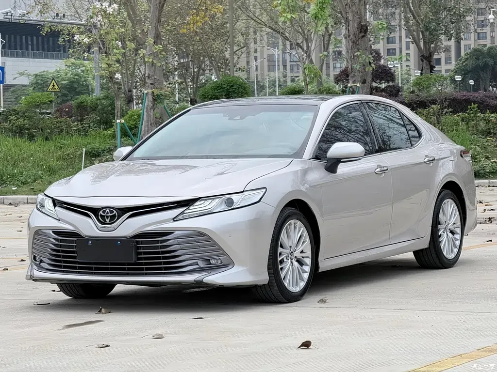 2019 Toyota Camry to 2.5G Luxury