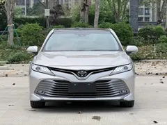2019 Toyota Camry to 2.5G Luxury — фото 2