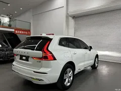 2022 Volvo XC60 B5 4WD Zhiyi Luxury, белый — фото 4
