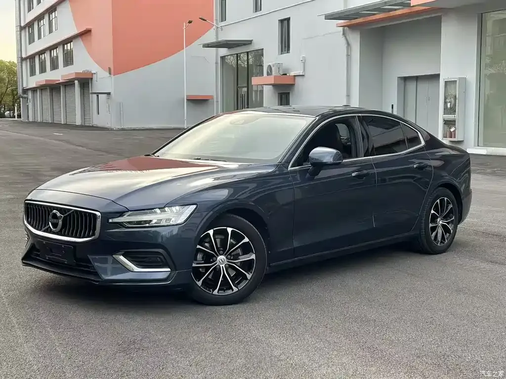 2021 Volvo S60 T4 Zhiyi Luxury