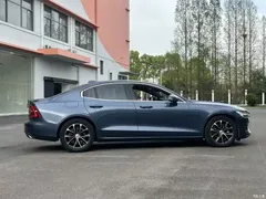 2021 Volvo S60 T4 Zhiyi Luxury, синий — фото 15
