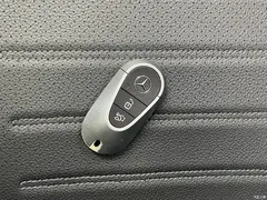 2023 Mercedes-Benz C-Class changes to C 260 L Sport, белый — фото 19