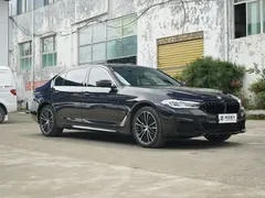2023 BMW 5 Series 5 530Li M, чёрный — фото 3