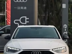 2023 Audi A4L 40 TFSI, белый — фото 2