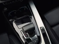 2023 Audi A4L 40 TFSI, белый — фото 7