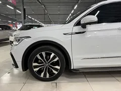 2022 Volkswagen Tiguan L 380TSI AT 4WD R-Line 7-seat, белый — фото 4