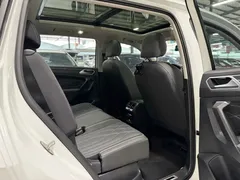 2022 Volkswagen Tiguan L 380TSI AT 4WD R-Line 7-seat, белый — фото 17
