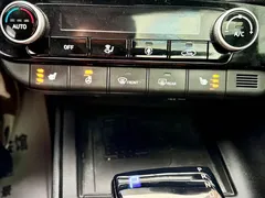 2023 Hyundai Elantra 1.5L CVT LUX Premium, белый — фото 21