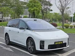 2025 Li Auto i8 Standard, белый — фото 3