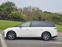 2025 Li Auto i8 Standard, белый — фото 4