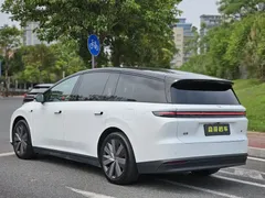 2025 Li Auto i8 Standard, белый — фото 5