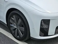 2025 Li Auto i8 Standard, белый — фото 7