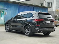 2021 BMW X5 xDrive40i M, чёрный — фото 9