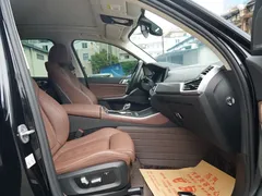 2021 BMW X5 xDrive40i M, чёрный — фото 30