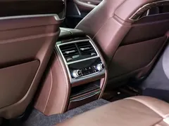 2021 BMW 7 Series 7 730Li, чёрный — фото 17