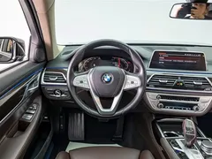2021 BMW 7 Series 7 730Li, чёрный — фото 21