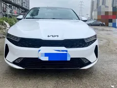 2021 Kia K5 270T CVVD, белый — фото 2