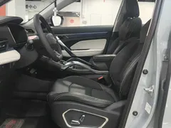 2022 Geely Atlas 1.8T DCT Smart — фото 9