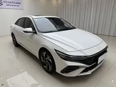 2023 Hyundai Elantra 1.5L CVT LUX Premium, белый — фото 3