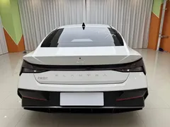 2023 Hyundai Elantra 1.5L CVT LUX Premium, белый — фото 14