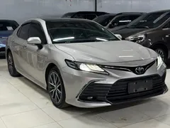 2021 Toyota Camry 2.5G Luxury — фото 3