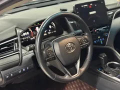 2021 Toyota Camry 2.5G Luxury — фото 6